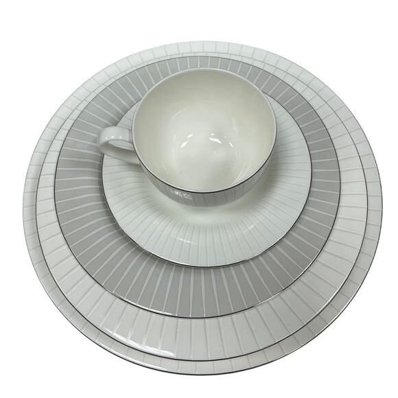 Mikasa Composure Bone China 5 piece place setting. kk451 - Picture 1 of 12